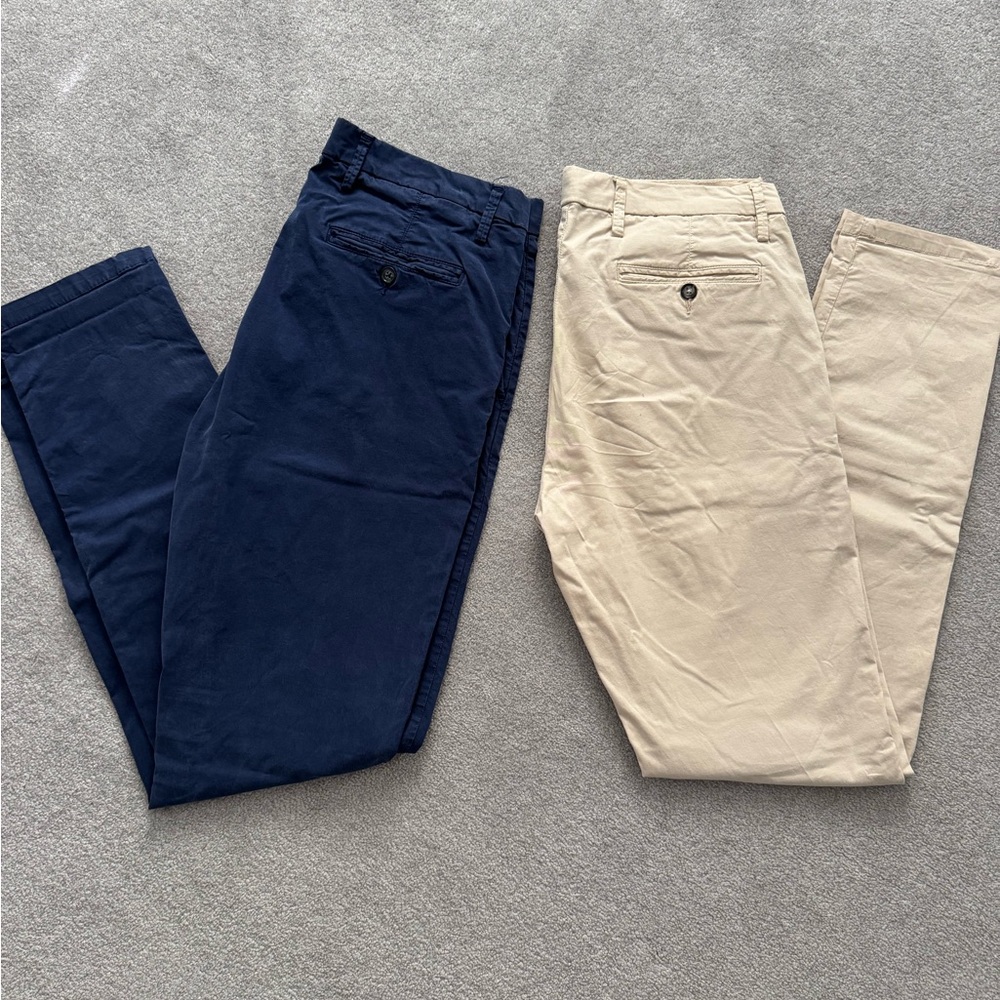Lot of 2. Stylish Men's Chinos in Navy and Beige from Portugal.